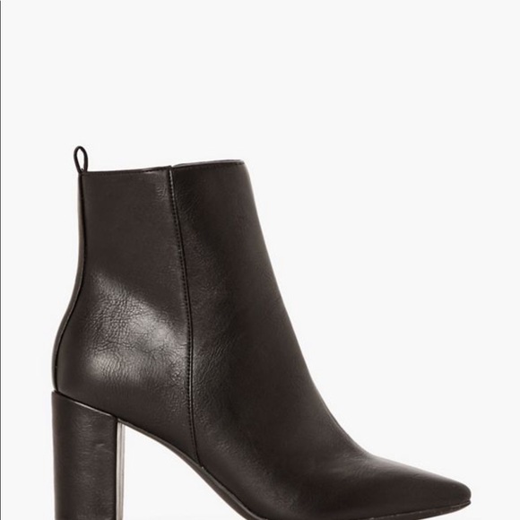 SALE Olyvia Blocked Heel Bootie - Picture 2 of 4